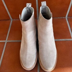 Women's boots